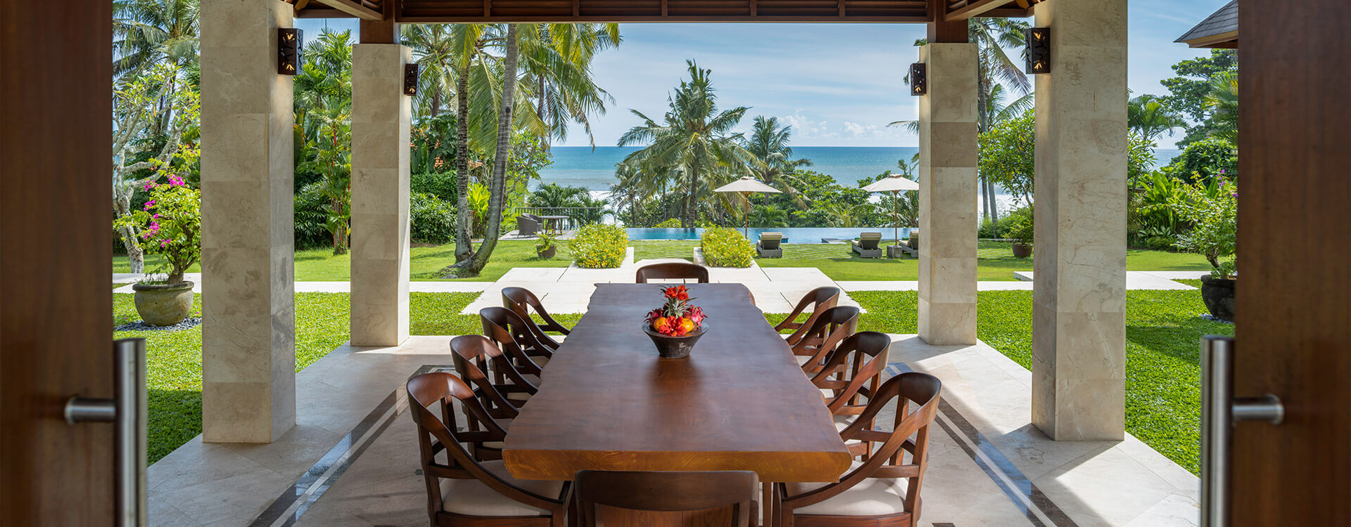 Villa Kailasha - alfresco dining